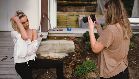 Master Manual Mode With These Outdoor Portrait Tips